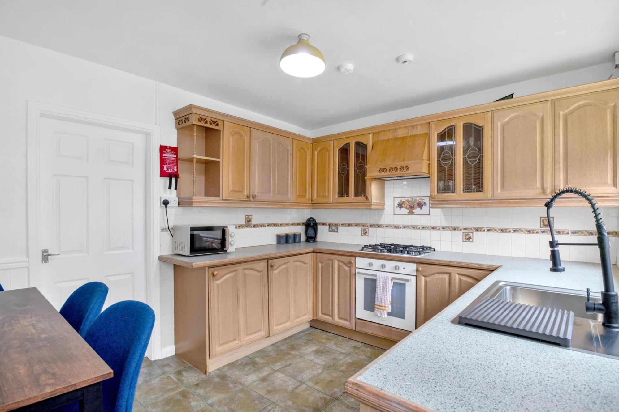 Charming 6 Beds House, Close To Centre, Free Parking Holiday home Birmingham